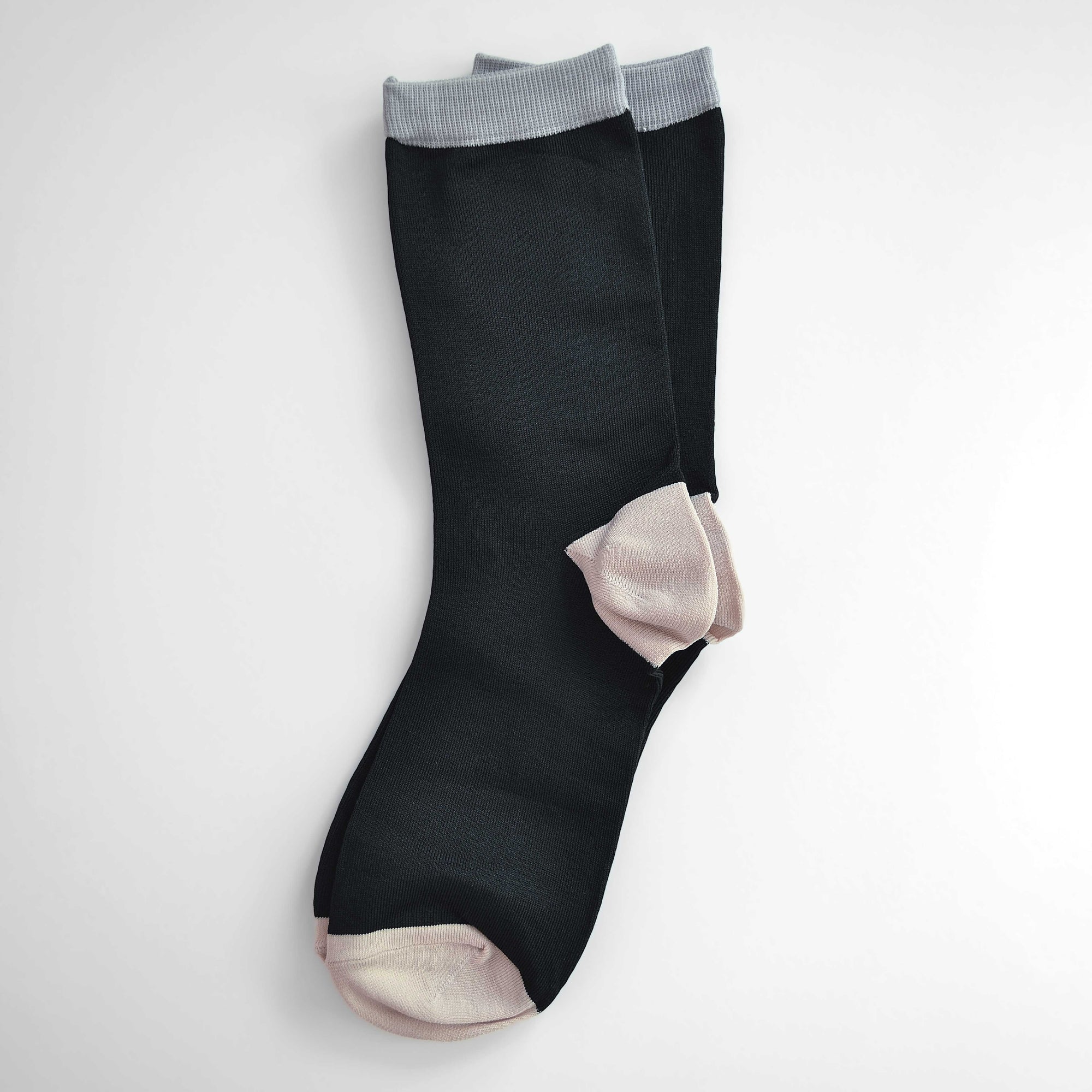 elegant women's crew sock. lightweight. 